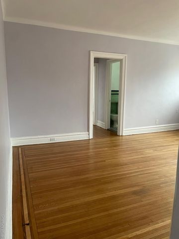 7720 Austin Street 2E, Forest Hills, NY 11375