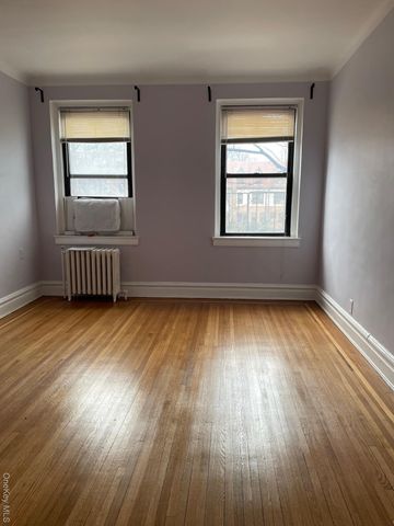 7720 Austin Street 2E, Forest Hills, NY 11375