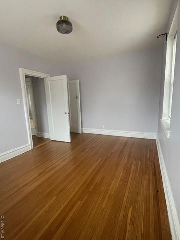 7720 Austin Street 2E, Forest Hills, NY 11375