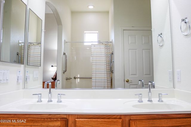 5091 N Pinnacle Point Drive, Tucson, AZ 85749