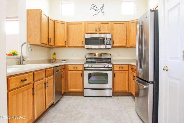 5091 N Pinnacle Point Drive, Tucson, AZ 85749