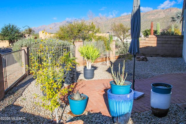 5091 N Pinnacle Point Drive, Tucson, AZ 85749