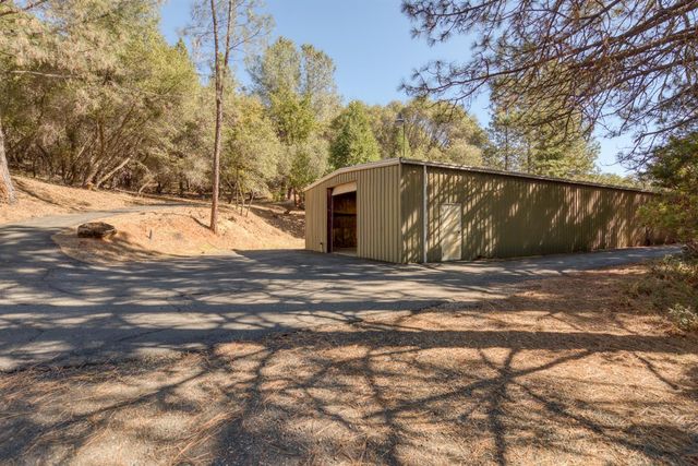 16979 Ridge Rd, Sutter Creek, CA 95685