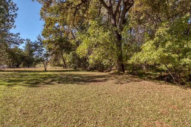 16979 Ridge Rd, Sutter Creek, CA 95685