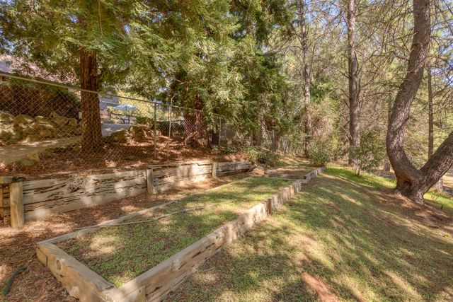16979 Ridge Rd, Sutter Creek, CA 95685