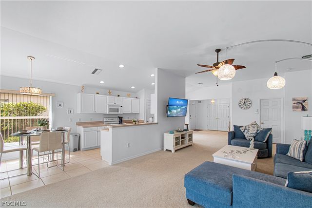 10021 Colonial Country Club BLVD, Fort Myers, FL 33913