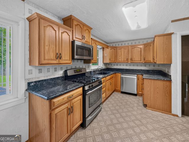 4435 Hillpine Road, Forest Park, GA 30297