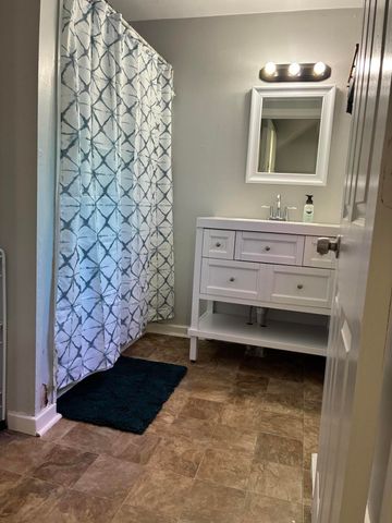 814 S Nettleton Avenue, Springfield, MO 65806