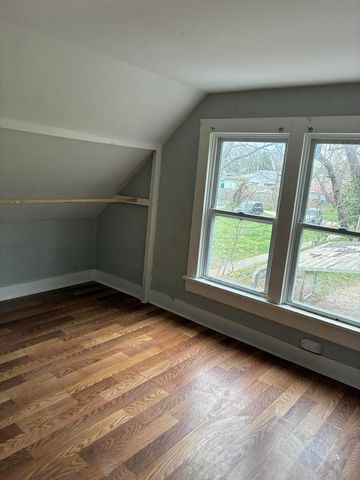 814 S Nettleton Avenue, Springfield, MO 65806