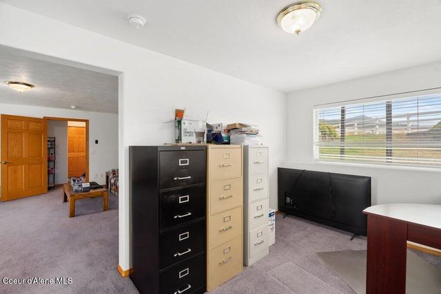 528 S Rapids Bend LN, Post Falls, ID 83854