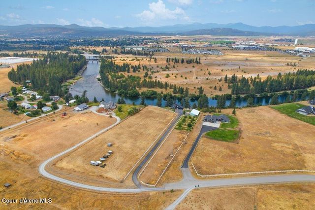 528 S Rapids Bend LN, Post Falls, ID 83854