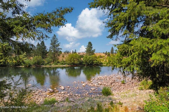 528 S Rapids Bend LN, Post Falls, ID 83854