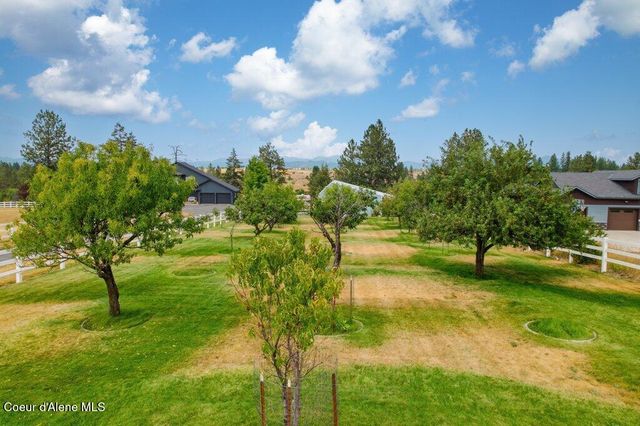 528 S Rapids Bend LN, Post Falls, ID 83854