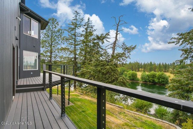 528 S Rapids Bend LN, Post Falls, ID 83854