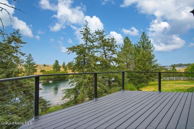 528 S Rapids Bend LN, Post Falls, ID 83854