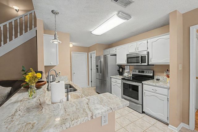 10041 WOODLAND ELM CT, Lakeland, TN 38002
