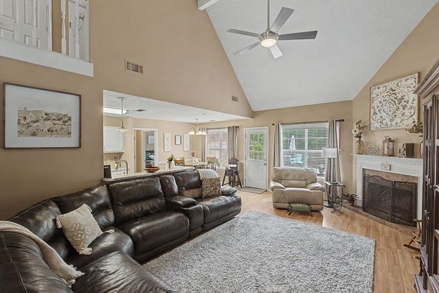 10041 WOODLAND ELM CT, Lakeland, TN 38002
