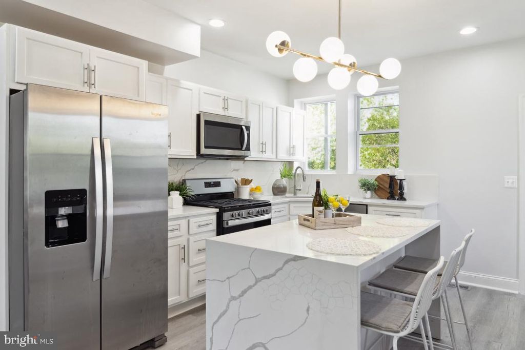 Image 14 of property listing at 4701 BEAUFORT AVE, Baltimore, MD 21215