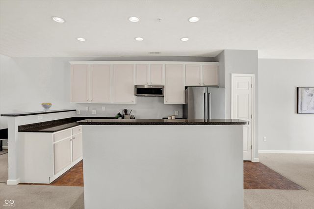 1066 Reserve Way, Indianapolis, IN 46220