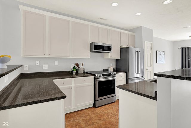 1066 Reserve Way, Indianapolis, IN 46220