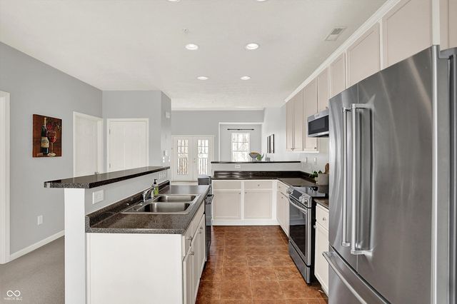 1066 Reserve Way, Indianapolis, IN 46220