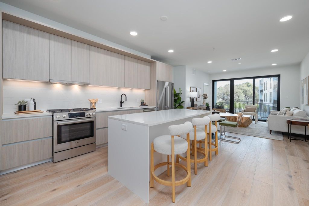 2209 S 1st ST 237, Austin, TX 78704