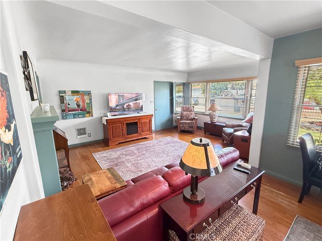 3618 E Del Mar Boulevard, Pasadena, CA 91107