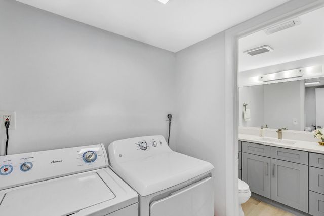 2228 WHITE PINE Circle A, Greenacres, FL 33415