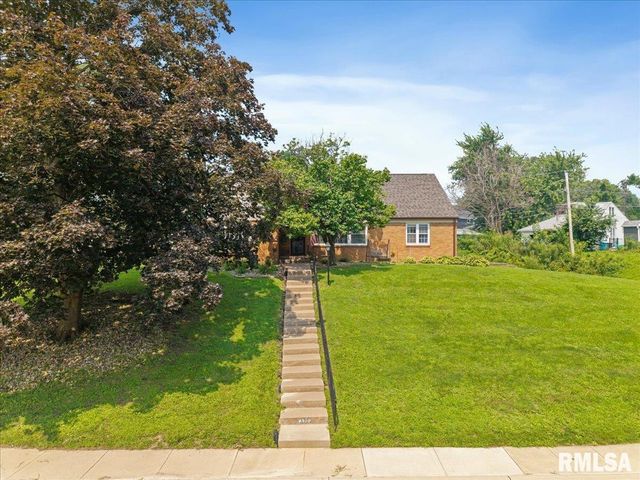 2320 26TH Street, Rock Island, IL 61201