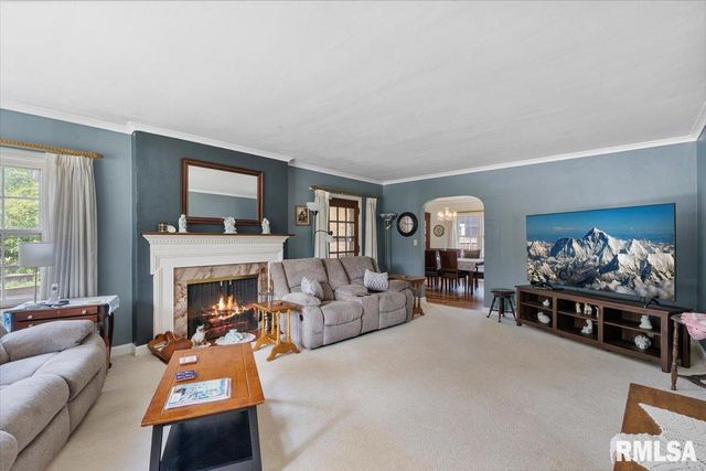 2320 26TH Street, Rock Island, IL 61201