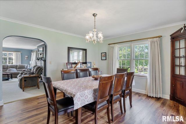 2320 26TH Street, Rock Island, IL 61201