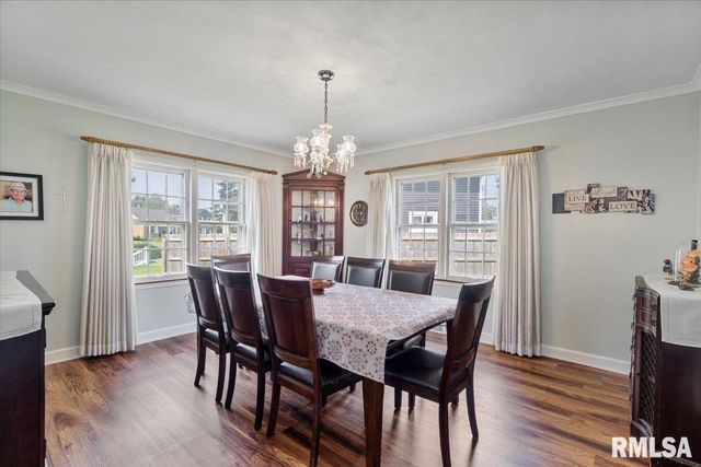 2320 26TH Street, Rock Island, IL 61201