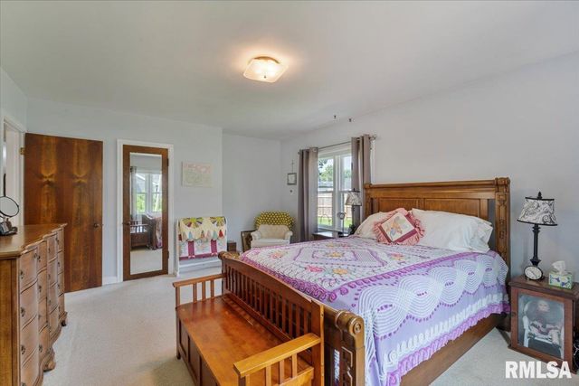 2320 26TH Street, Rock Island, IL 61201