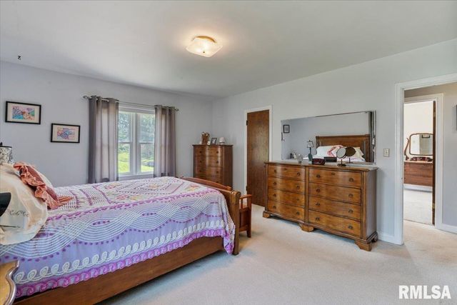 2320 26TH Street, Rock Island, IL 61201