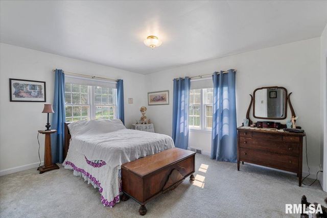 2320 26TH Street, Rock Island, IL 61201