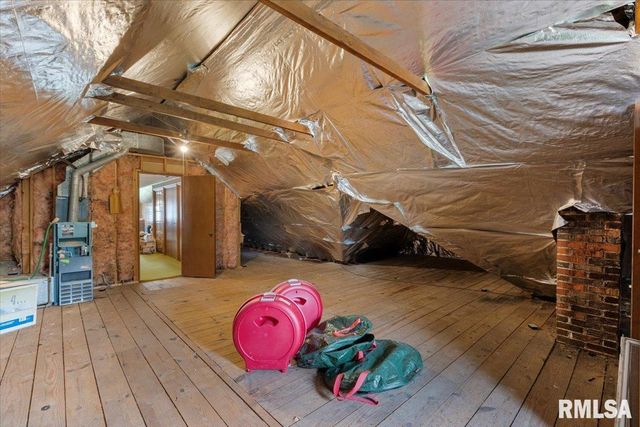 2320 26TH Street, Rock Island, IL 61201