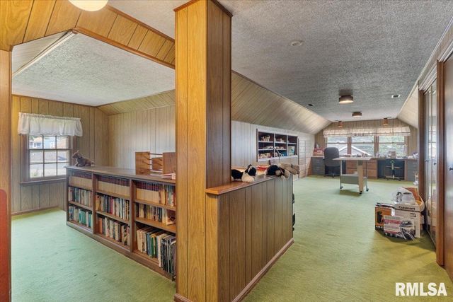 2320 26TH Street, Rock Island, IL 61201