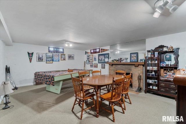 2320 26TH Street, Rock Island, IL 61201