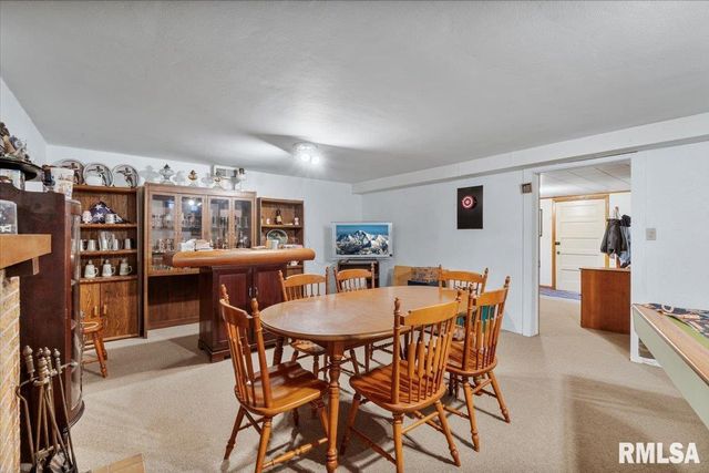 2320 26TH Street, Rock Island, IL 61201