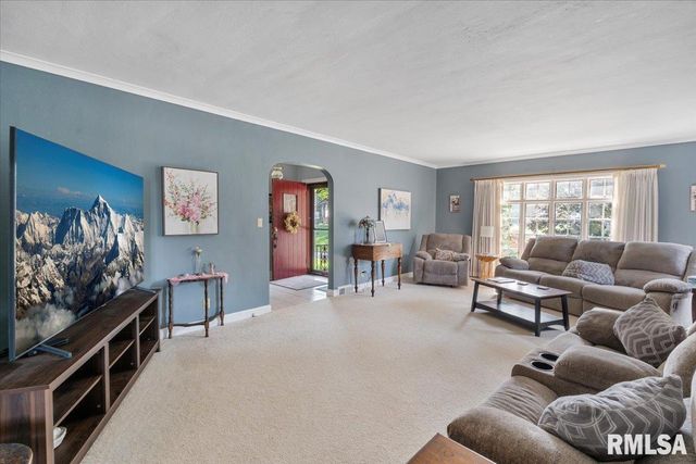 2320 26TH Street, Rock Island, IL 61201