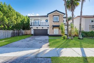16350 SW 50th Ter, Miami, FL 33185