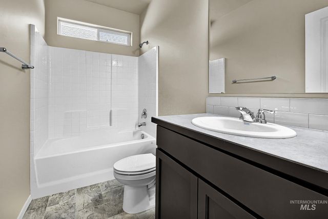2517 W Skylar St, Nampa, ID 83686