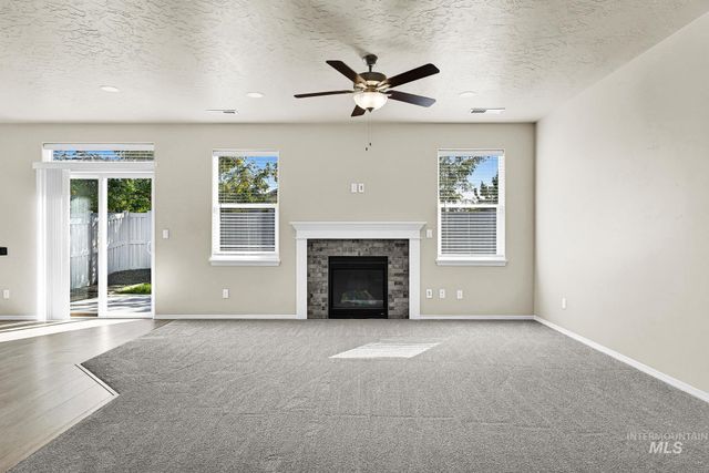 2517 W Skylar St, Nampa, ID 83686