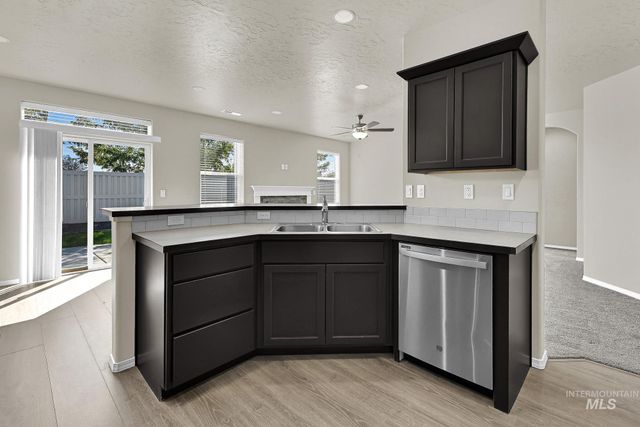 2517 W Skylar St, Nampa, ID 83686