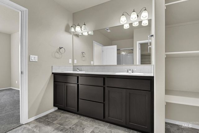 2517 W Skylar St, Nampa, ID 83686