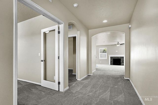 2517 W Skylar St, Nampa, ID 83686