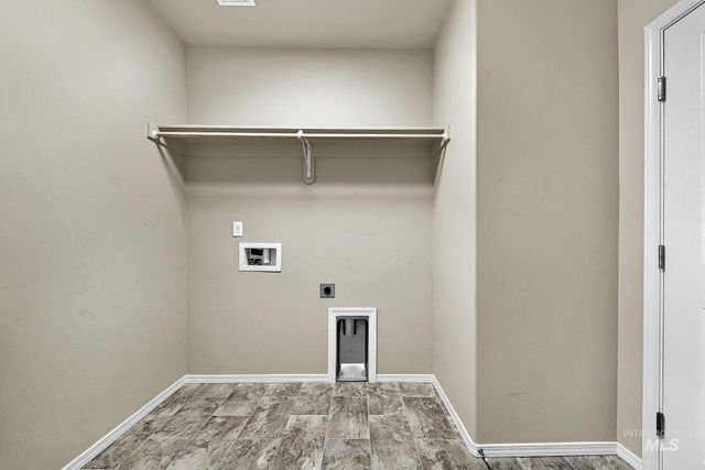 2517 W Skylar St, Nampa, ID 83686