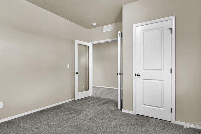 2517 W Skylar St, Nampa, ID 83686