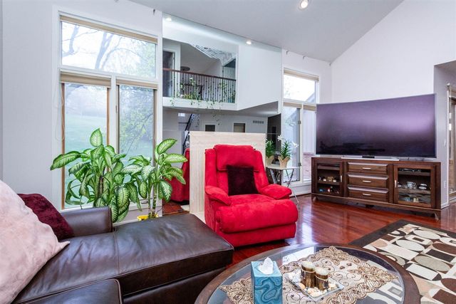37834 Siena Drive, Farmington Hills, MI 48331
