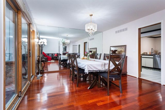 37834 Siena Drive, Farmington Hills, MI 48331